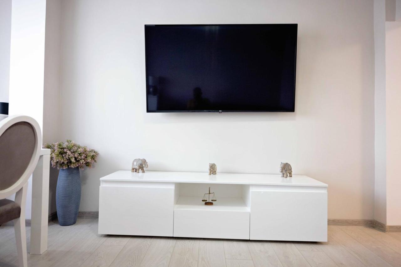 Joyful Apartment Тимишоара Екстериор снимка