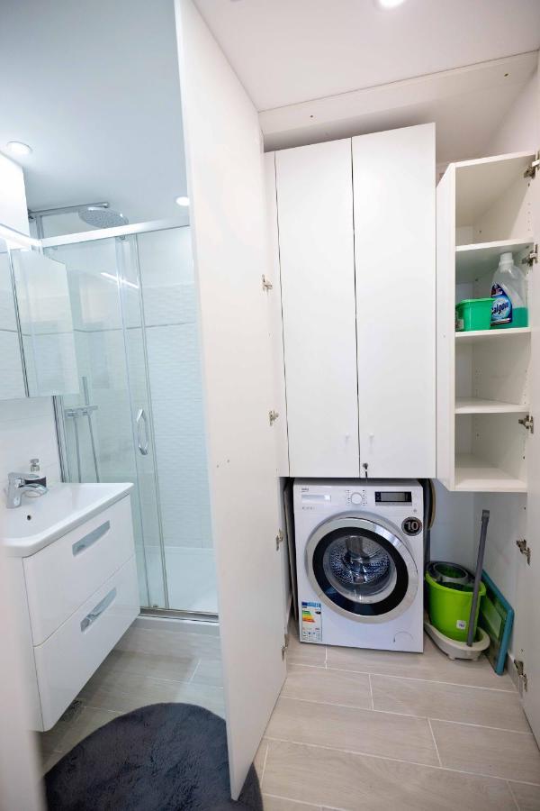 Joyful Apartment Тимишоара Екстериор снимка