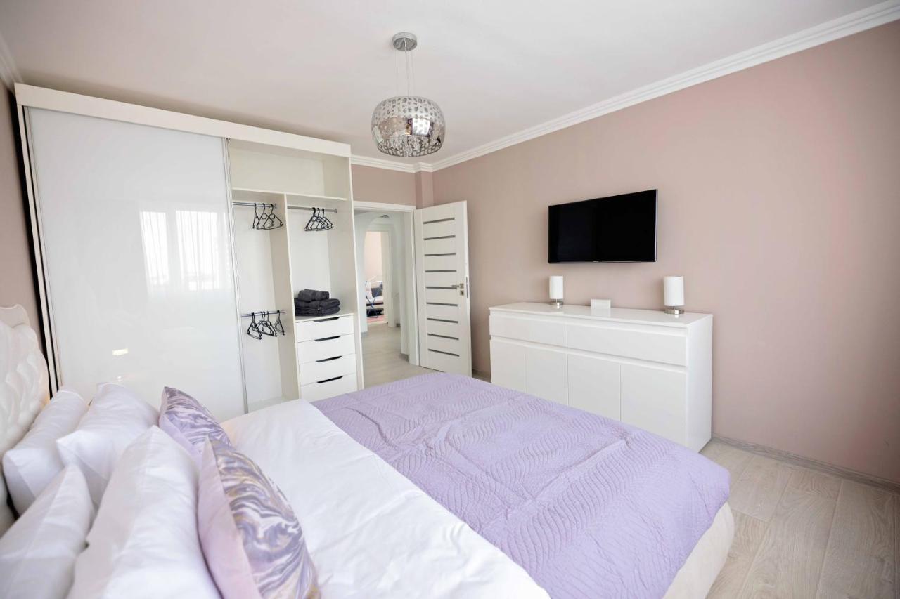 Joyful Apartment Тимишоара Екстериор снимка